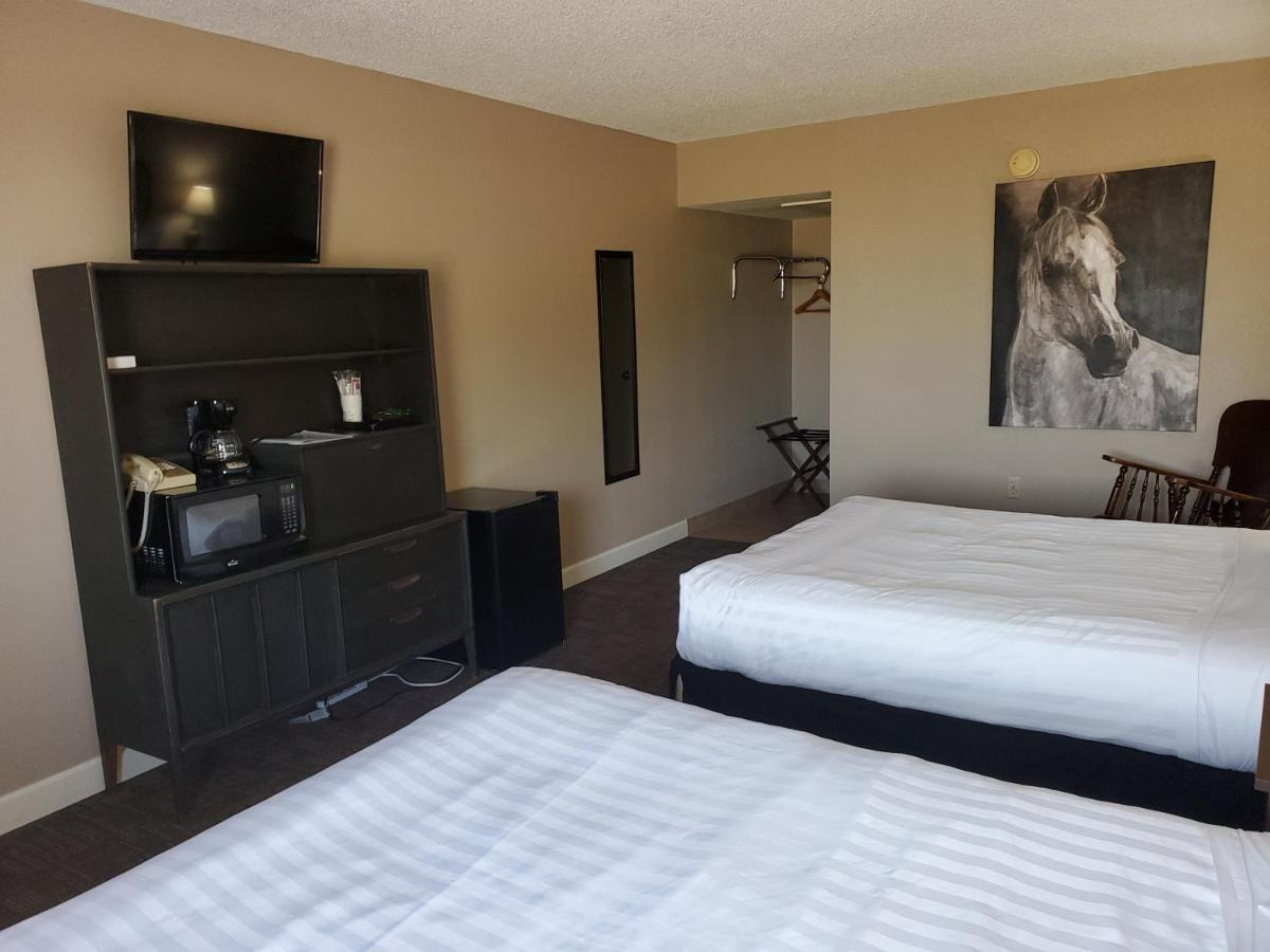 Kansas Country Inn Oakley Екстер'єр фото
