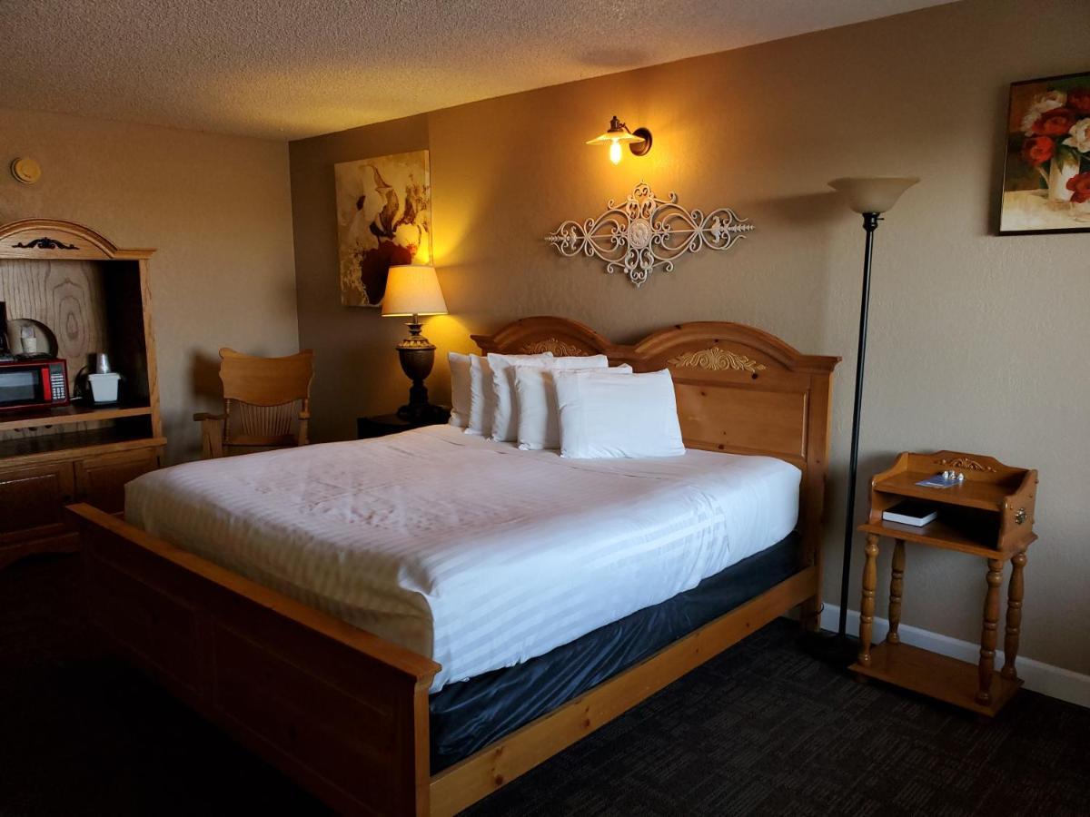 Kansas Country Inn Oakley Екстер'єр фото