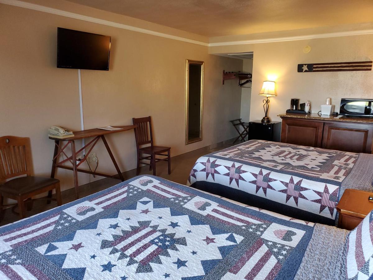 Kansas Country Inn Oakley Екстер'єр фото