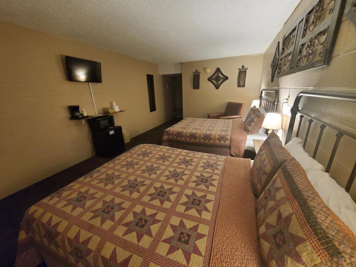 Kansas Country Inn Oakley Екстер'єр фото