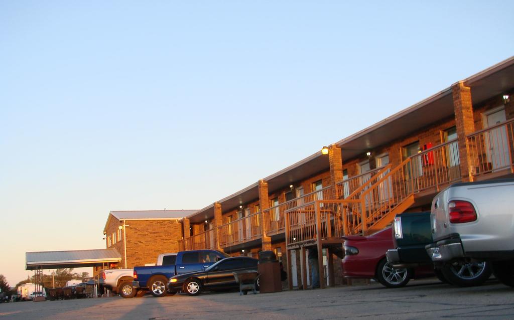 Kansas Country Inn Oakley Екстер'єр фото