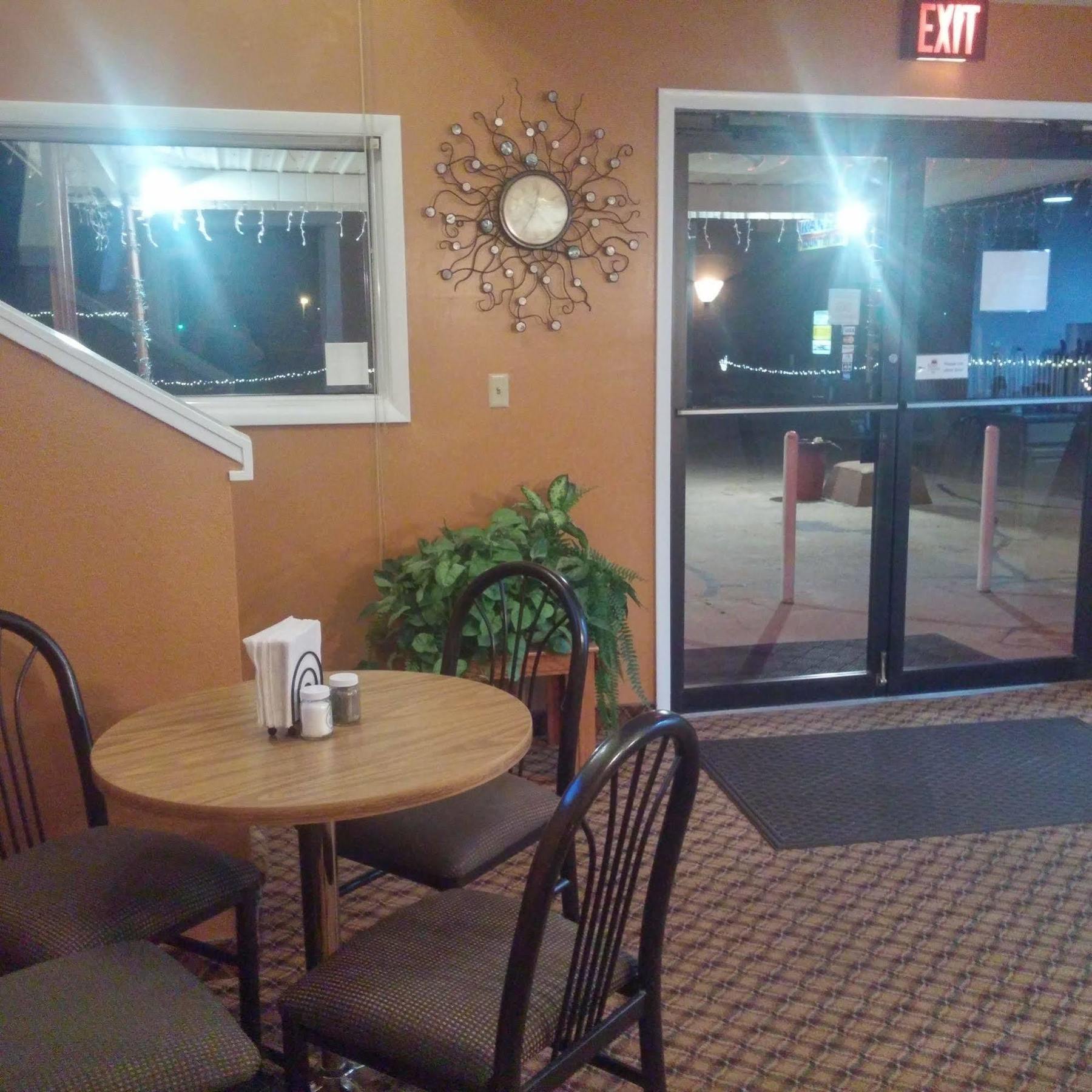 Kansas Country Inn Oakley Екстер'єр фото