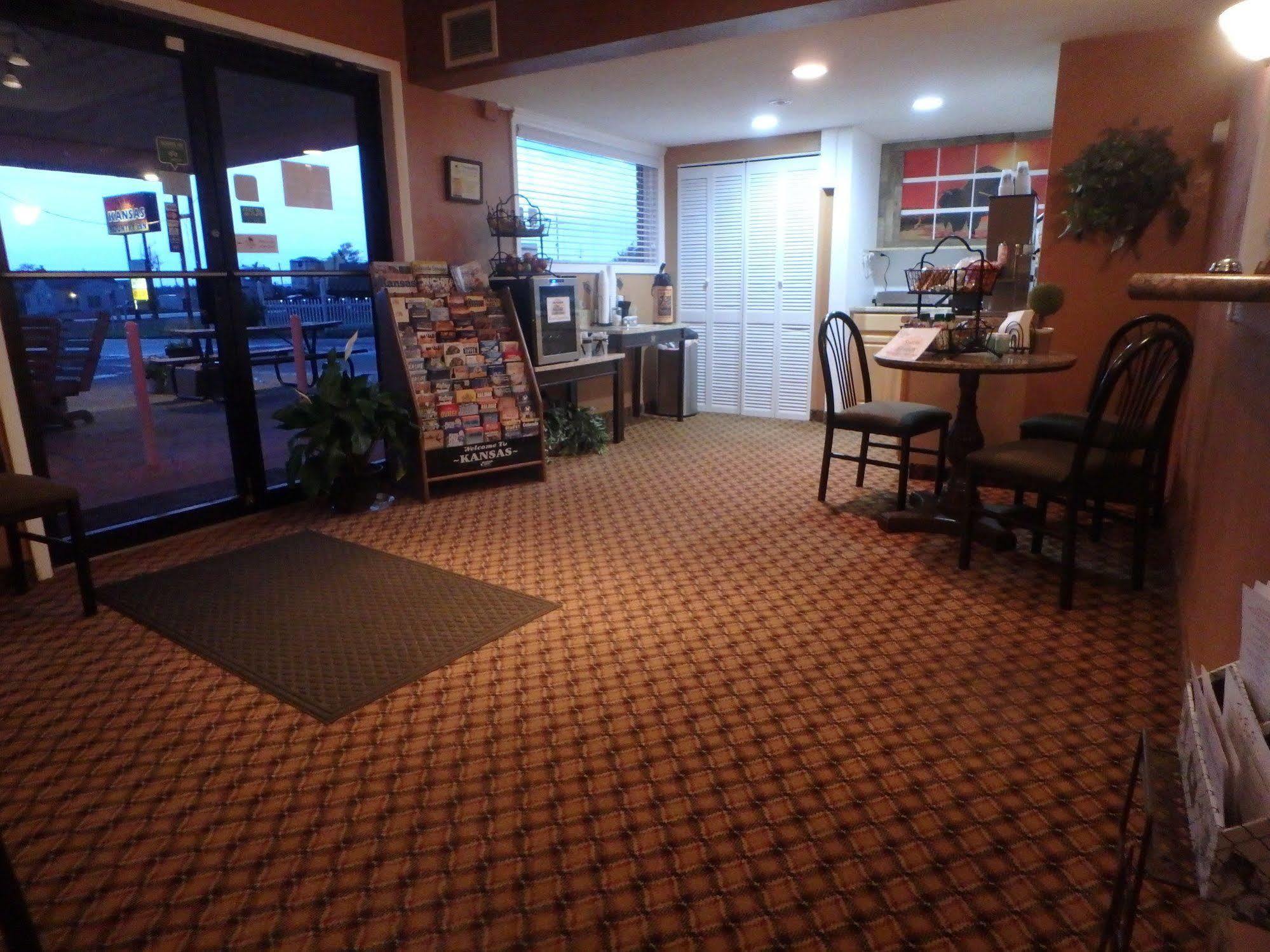 Kansas Country Inn Oakley Екстер'єр фото