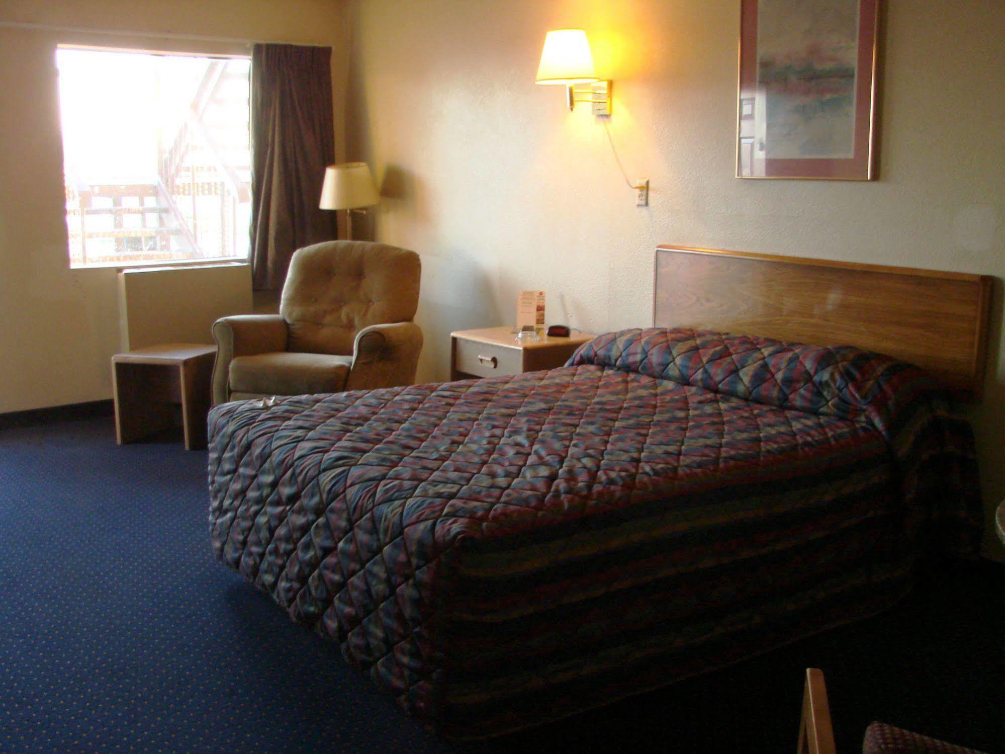 Kansas Country Inn Oakley Екстер'єр фото