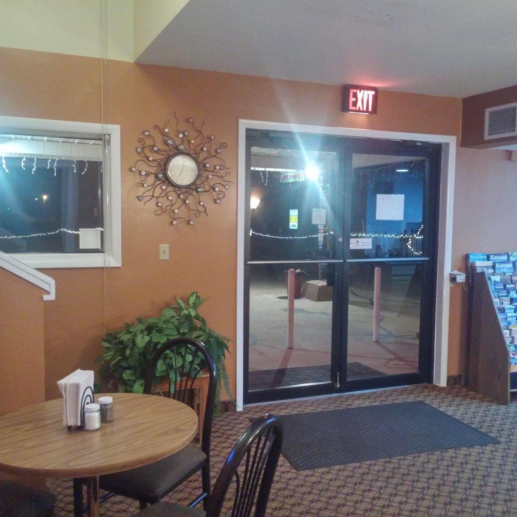 Kansas Country Inn Oakley Екстер'єр фото