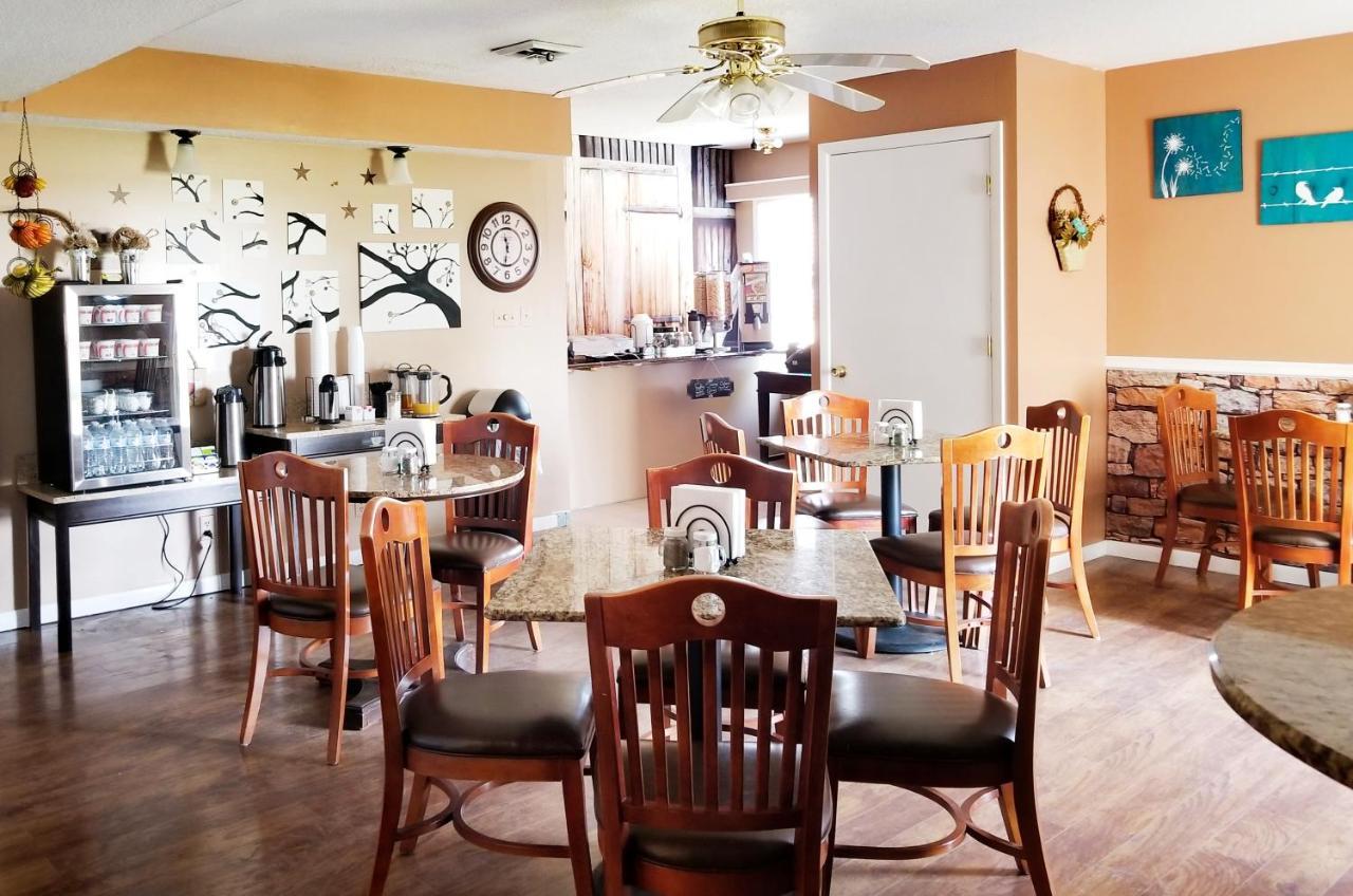 Kansas Country Inn Oakley Екстер'єр фото